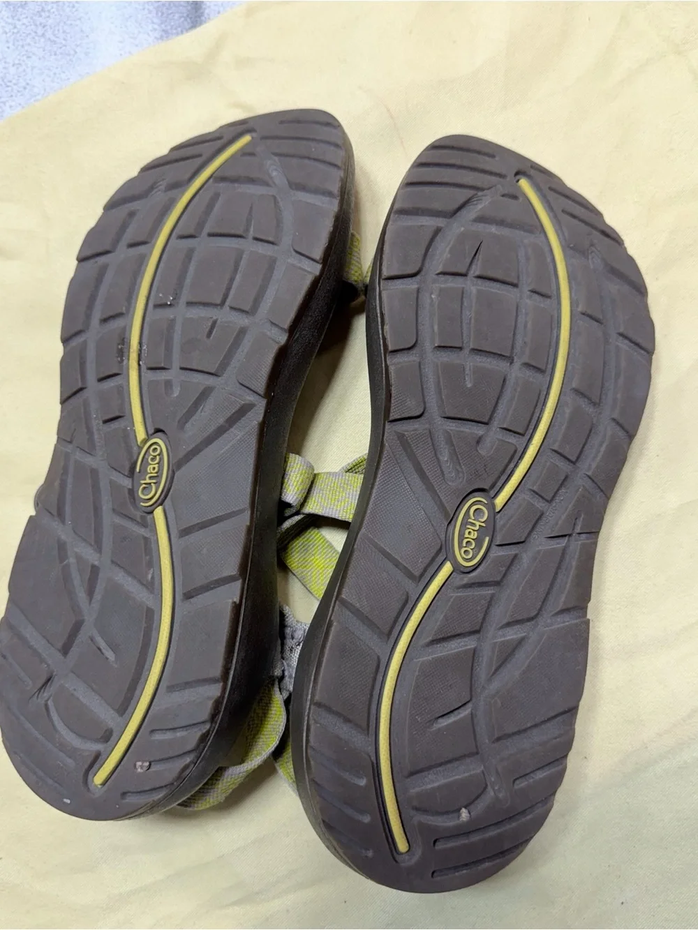 Chaco Z/Cloud 2 Women’s sz 9 Toe Loop Sandals